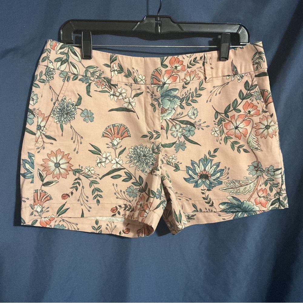 LOFT Floral Women's Shorts - Cream and Blue